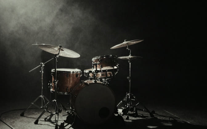 Snare, before doors